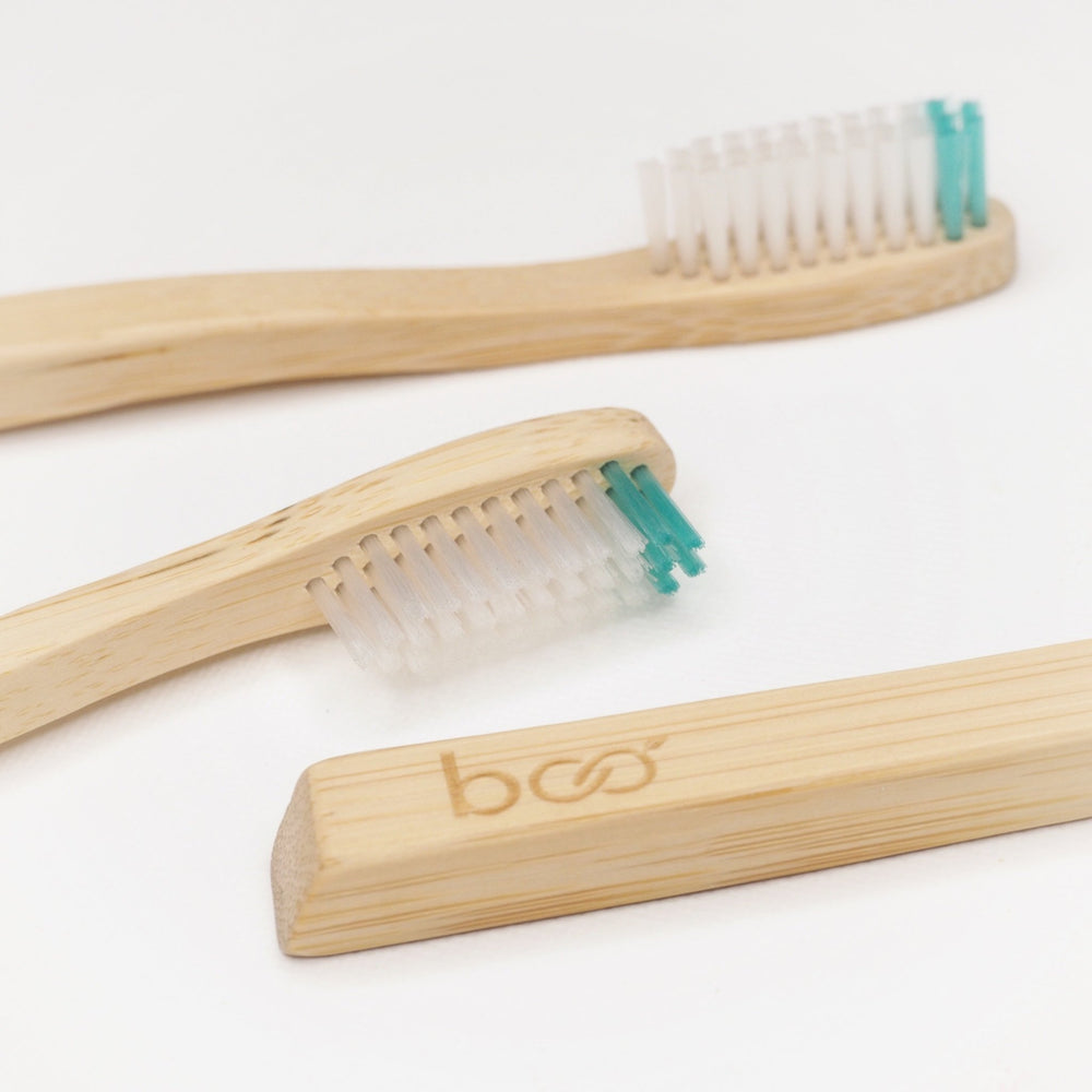 Brosse à dents en bambou modèle adulte personnalisable - My Boo Company