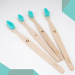 Pack Famille - 4 brosses à dents en hêtre - deux enfants et deux adultes.