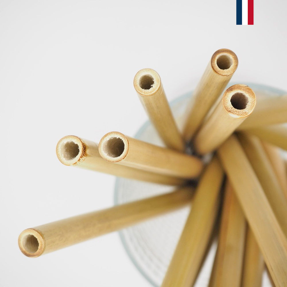 Paille en bambou français et fabriquée en France. le drapeau français apparaît en haut à droite de la photo.